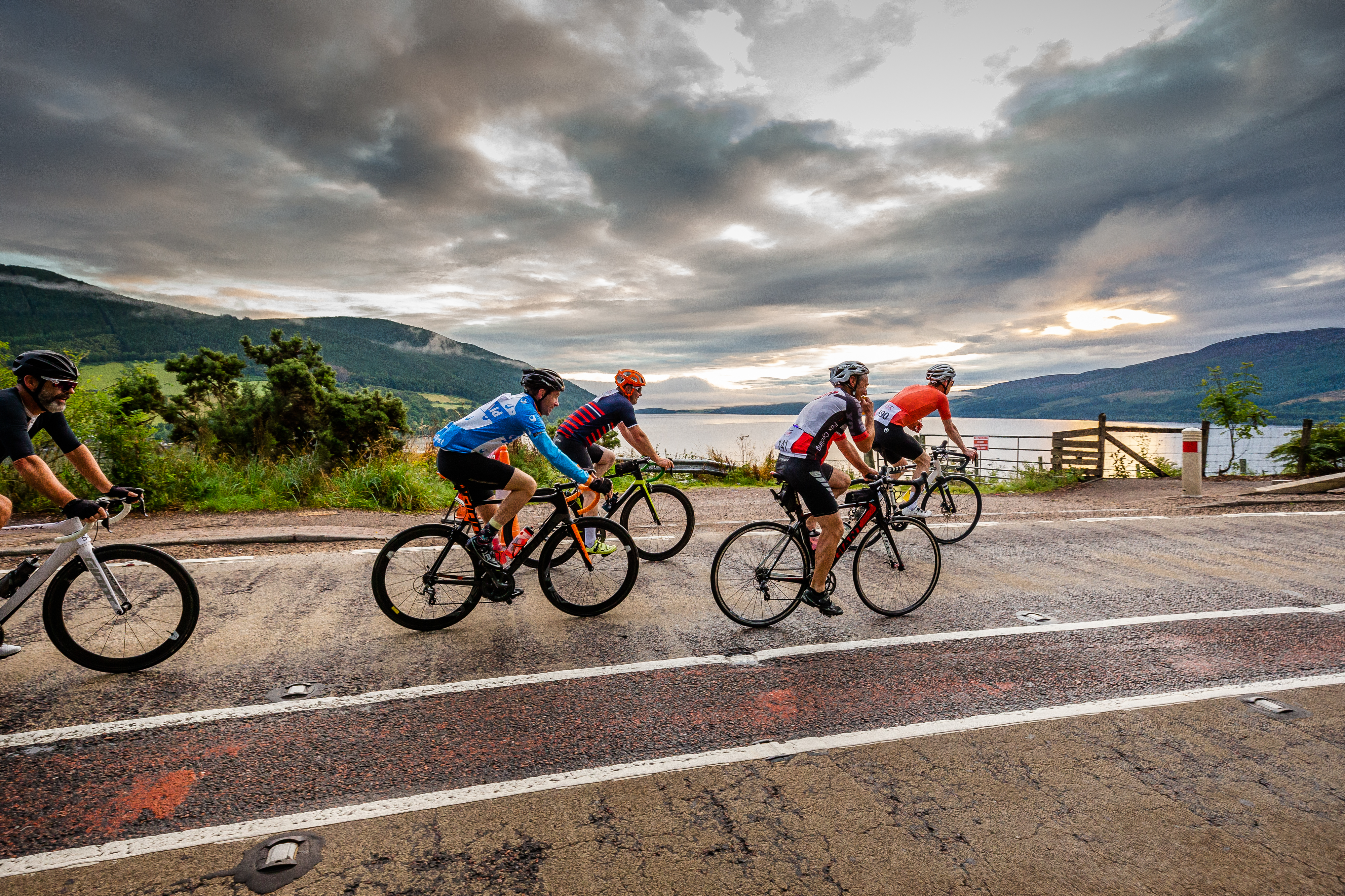 Etape Loch Ness riders take on the course 